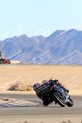 media/Jan-08-2022-SoCal Trackdays (Sat) [[1ec2777125]]/Turn 4 (1145am)/